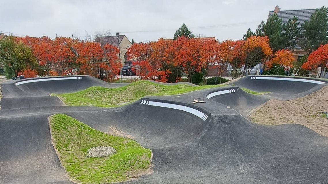 Pumptrack v Zohore je úspešne uvedený do používania!